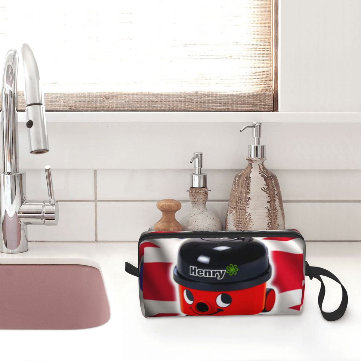 Henry Hoover With UK Flag Make - Beauty Makeup Uk recension och pris