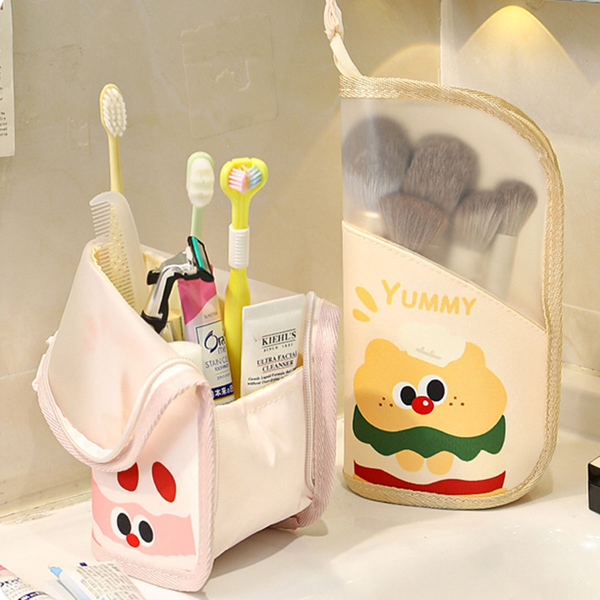 1Pcs Cosmetic Bag Travel Stand - Beauty Makeup & D Anime Studio Vega Baja recension och pris