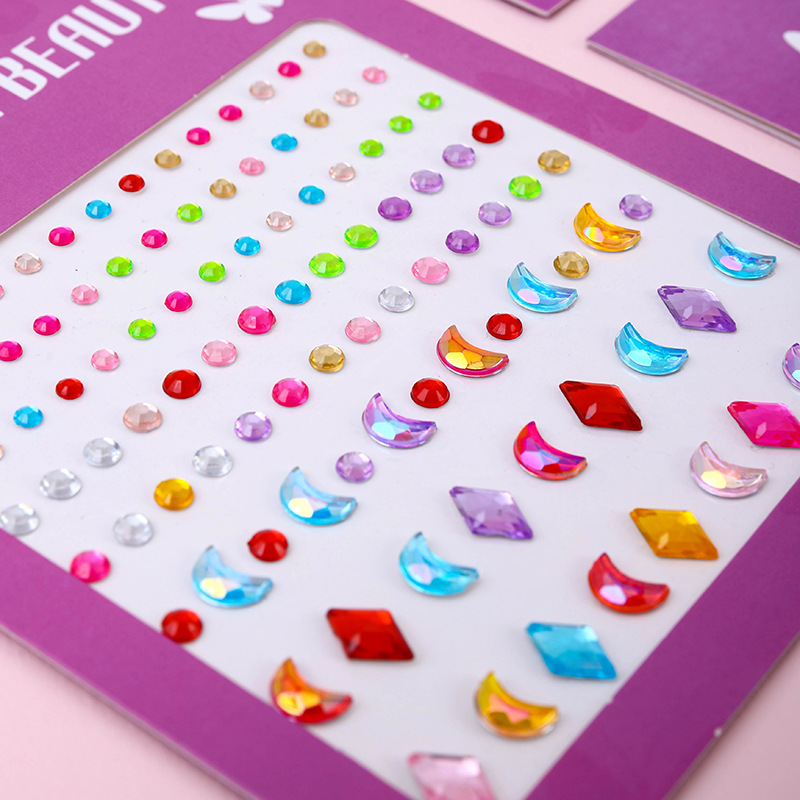 Hot Selling Face Gems Stickers - Beauty Makeup & D Anime Studio Vega Baja recension och pris
